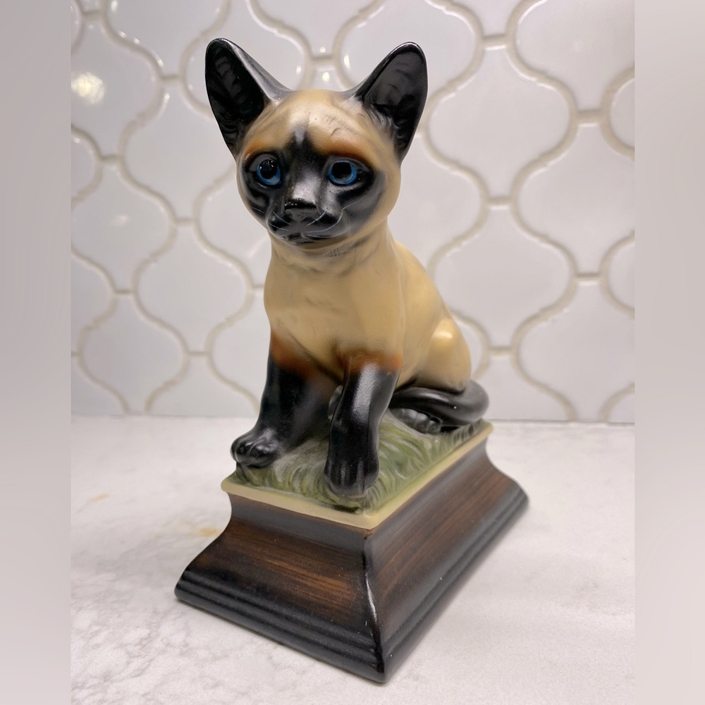 VINTAGE Siamese cat figurine statue